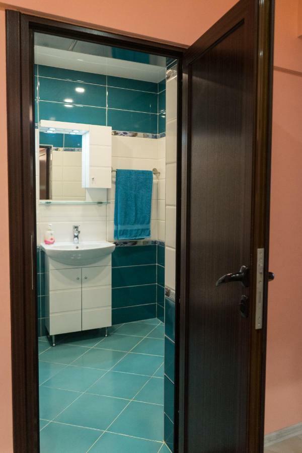 Apartment Nicole Varna Esterno foto