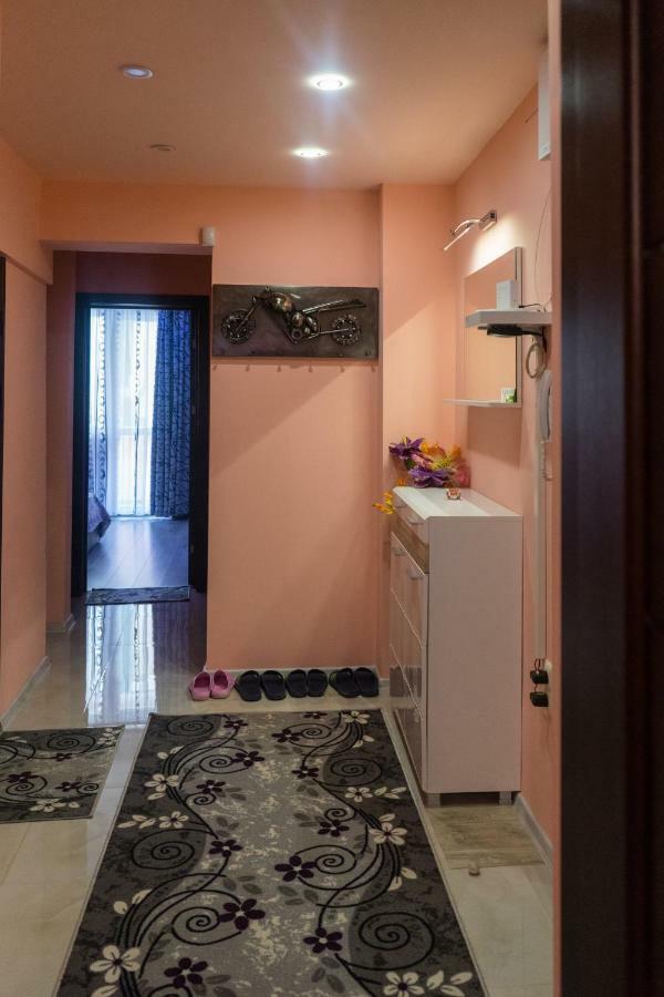 Apartment Nicole Varna Esterno foto